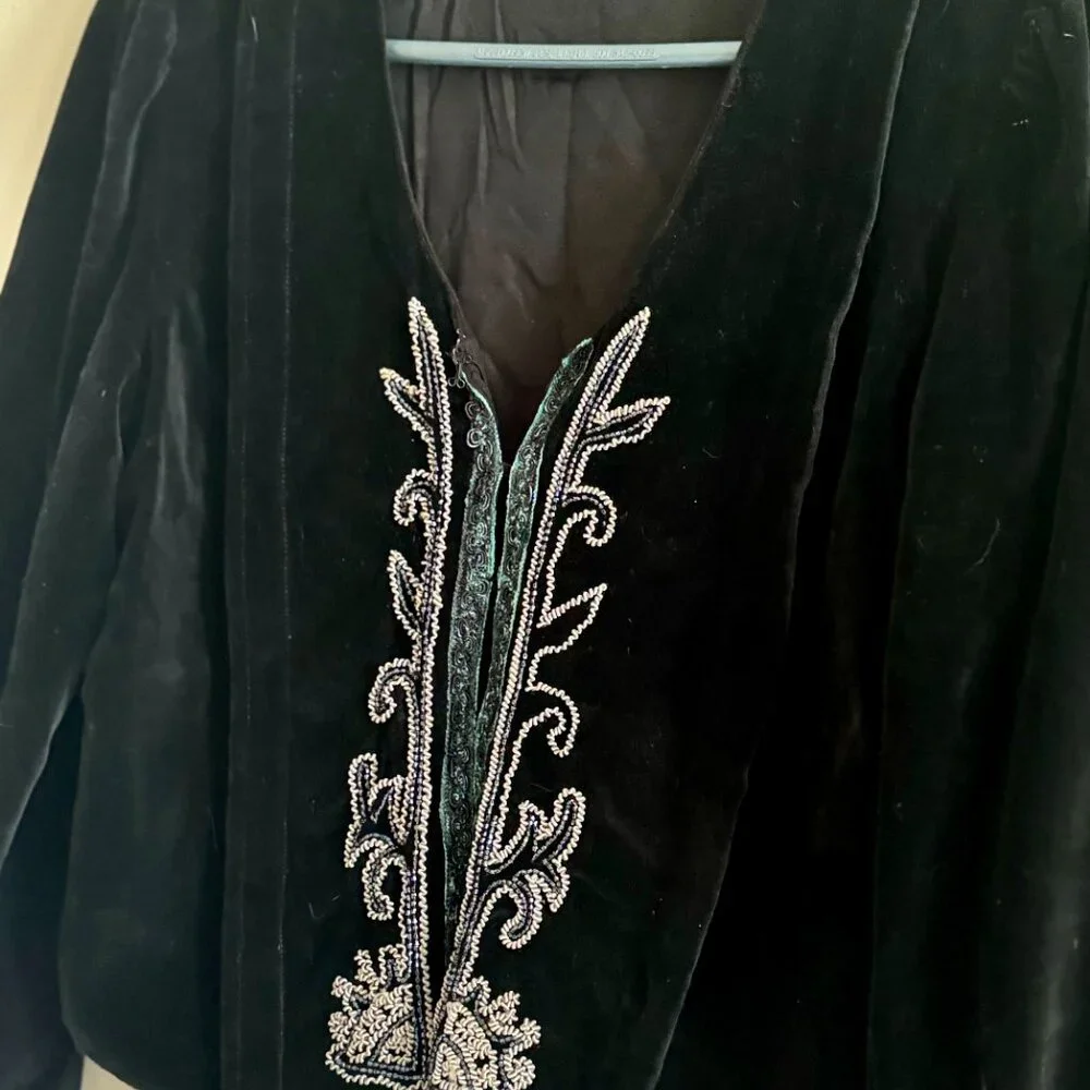 Vintage Bohemian Black Cropped  Velvet Embroidered Beaded Jacket Size S - Picture 8 of 11